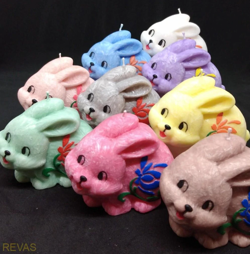 Svíčka zajíček, rozměr 6 x 8 cm