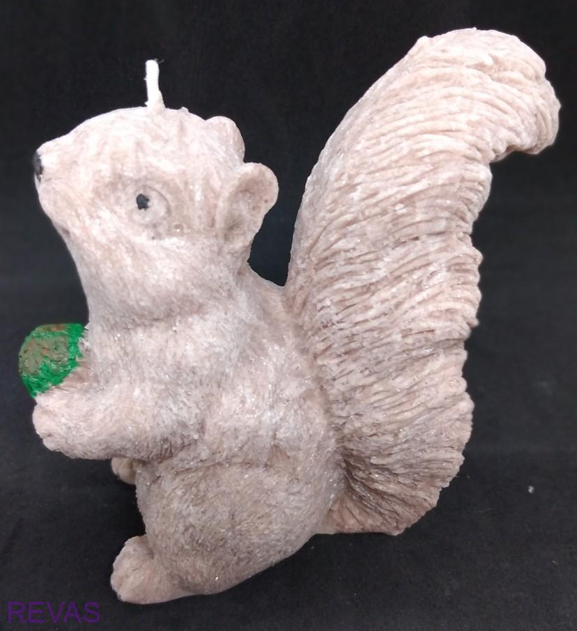 Svíčka veverka z palmového vosku, výška 10 cm