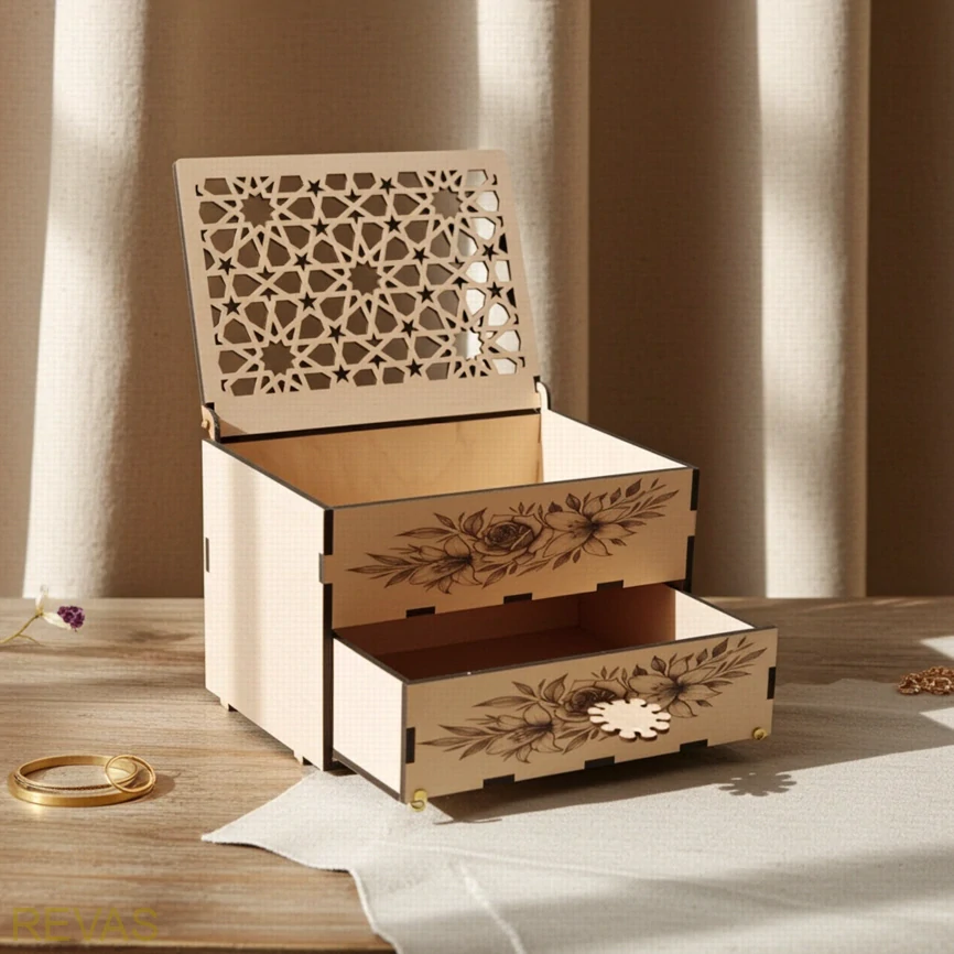 Ručně vyrobená dřevěná šperkovnice z bukové překližky s gravírováním