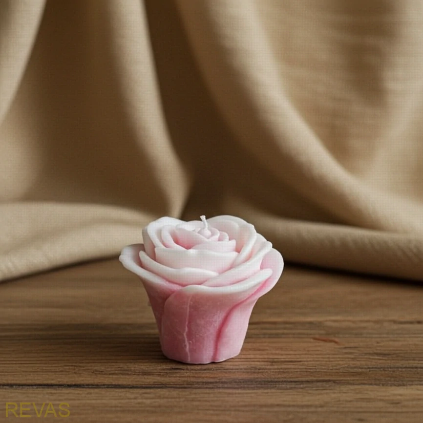 Svíčka růže velká, výška 8 cm palmový vosk