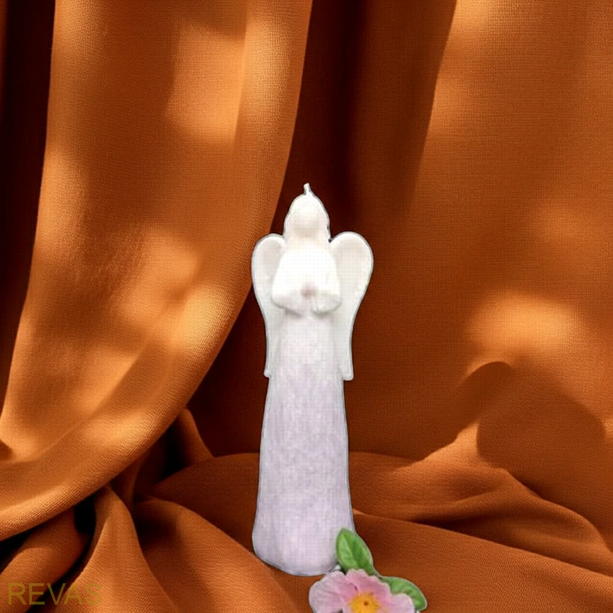 Svíčka Andělka barevná – výška 19 cm