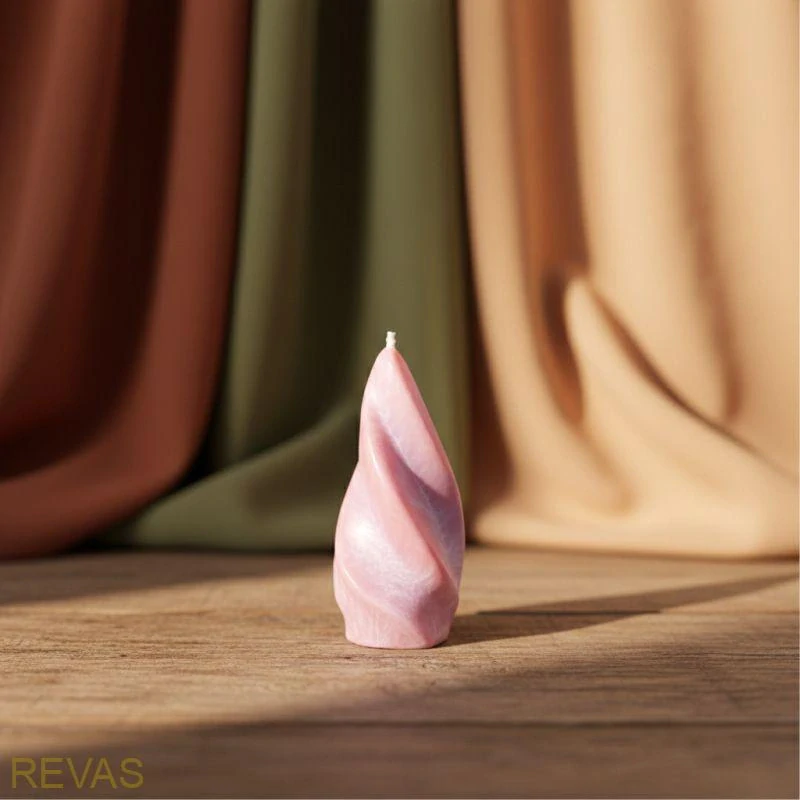 Svíčka plamen z palmového vosku, výška 14 cm