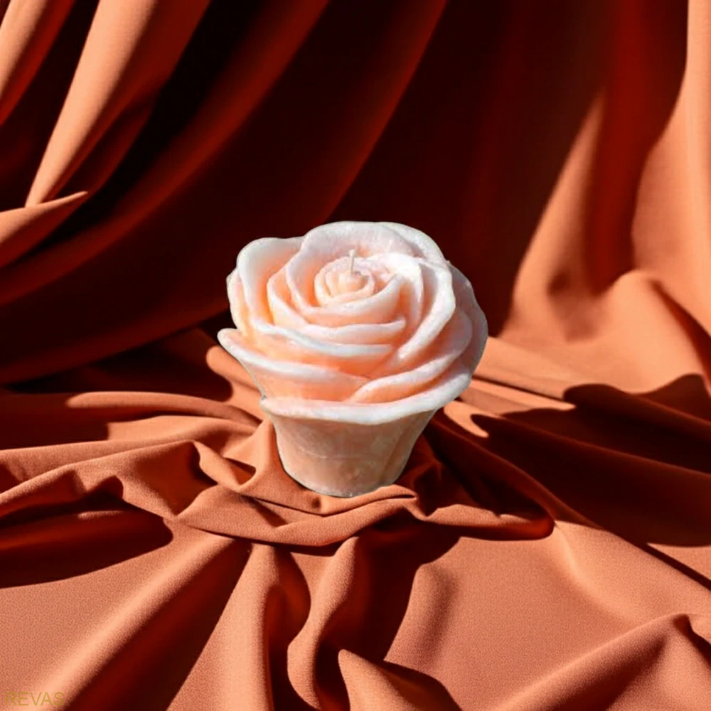 Svíčka růže velká, výška 8 cm palmový vosk