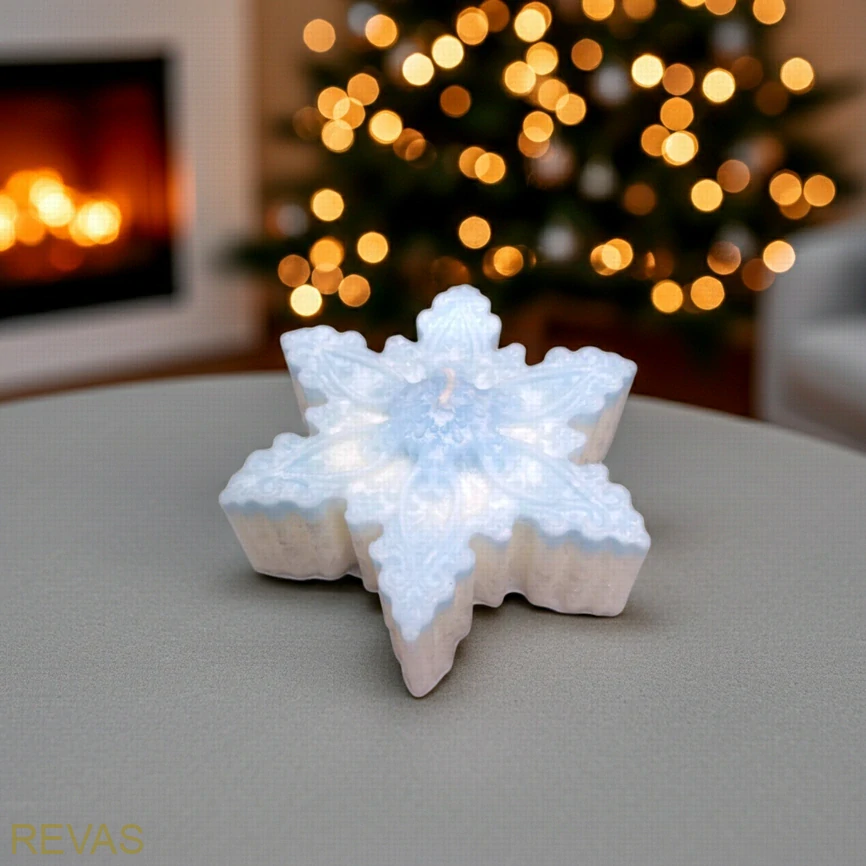Svíčka sněhová vločka z palmového vosku 8 × 2,5 cm – vánoční dekorace