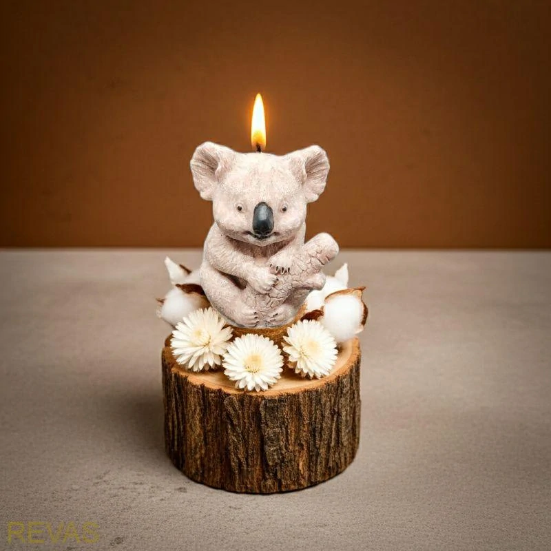 Svíčka KOALA, výška 9 cm palmový vosk