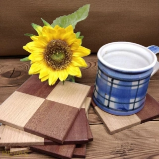 Dřevěný podtácek pod hrnek – 1 kus rozměr 9,5 x 9,5 cm