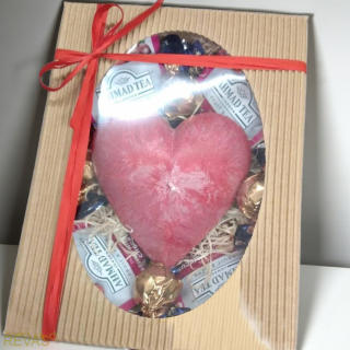 Dárková kazeta s ručně vyráběnou svíčkou srdce