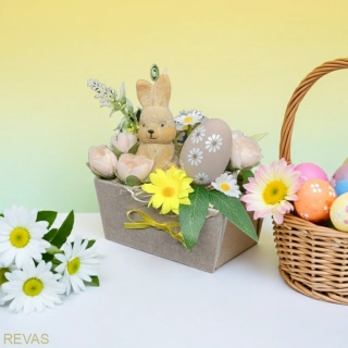 Velikonoční dekorace se svíčkou z palmového vosku