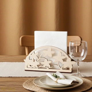 Gravírovaný dřevěný stojánek na ubrousky nebo dopisy – buková překližka 3 mm, ruční výroba