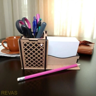 Dřevěný stojánek na tužky s držákem na poznámkové papírky – buková překližka